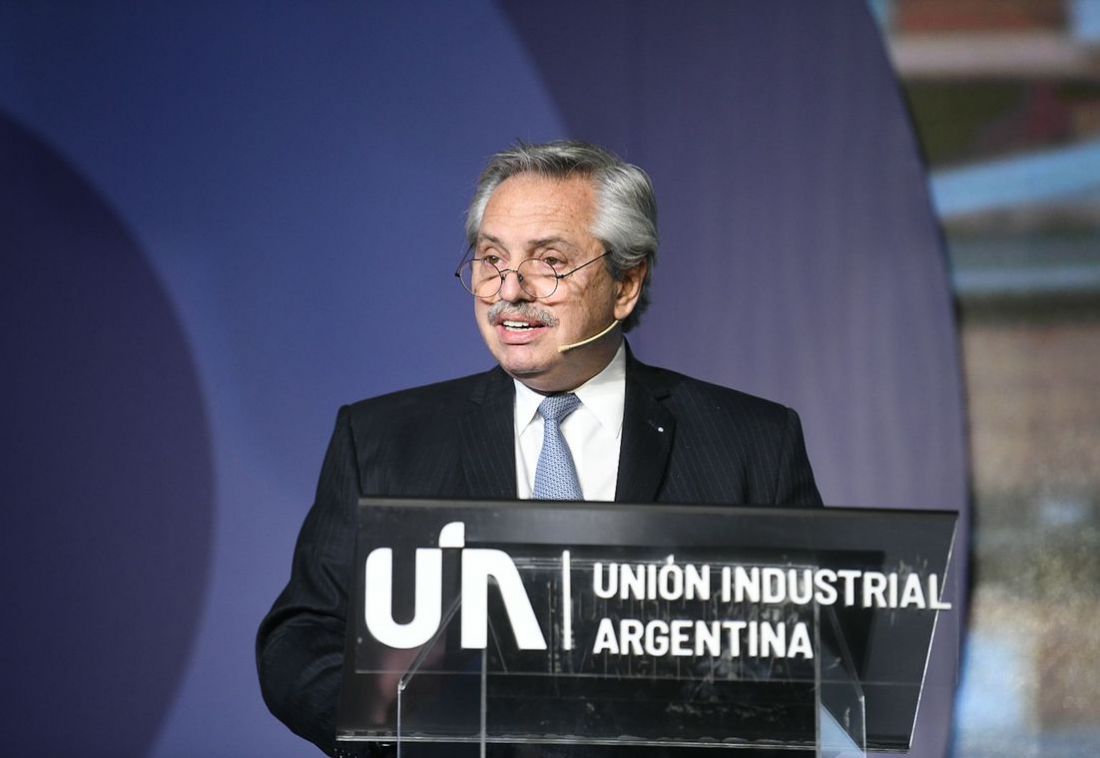 Alberto Fernández pidió hoy al FMI una "evaluación" del préstamo "fallido" de Macri